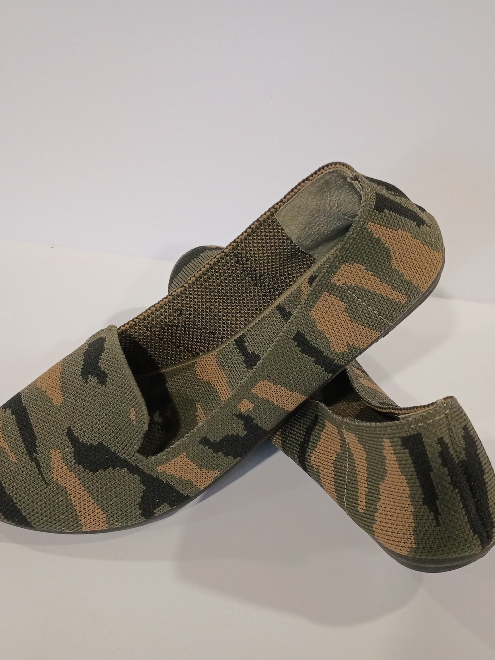 Women’s Camouflage Knit Flats